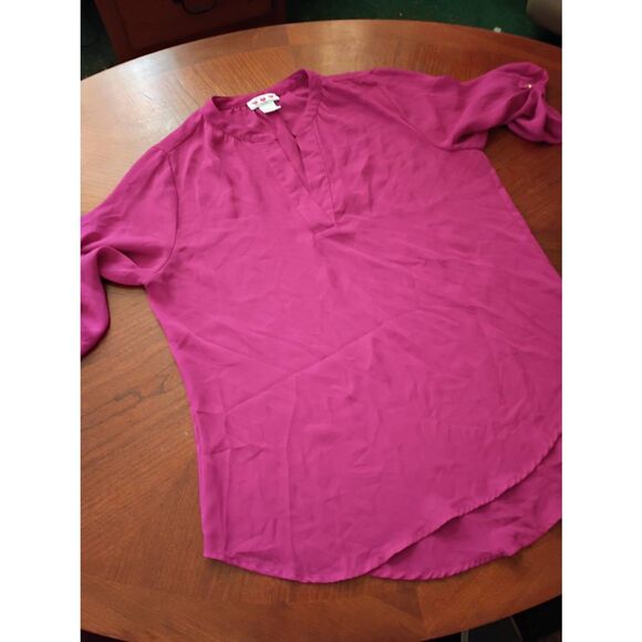 🩷🩷🩷 Ladies Top - Size: Large (1241) - Picture 1 of 5